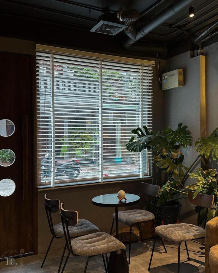 Lux Westlake Studio Hanoi Exterior photo